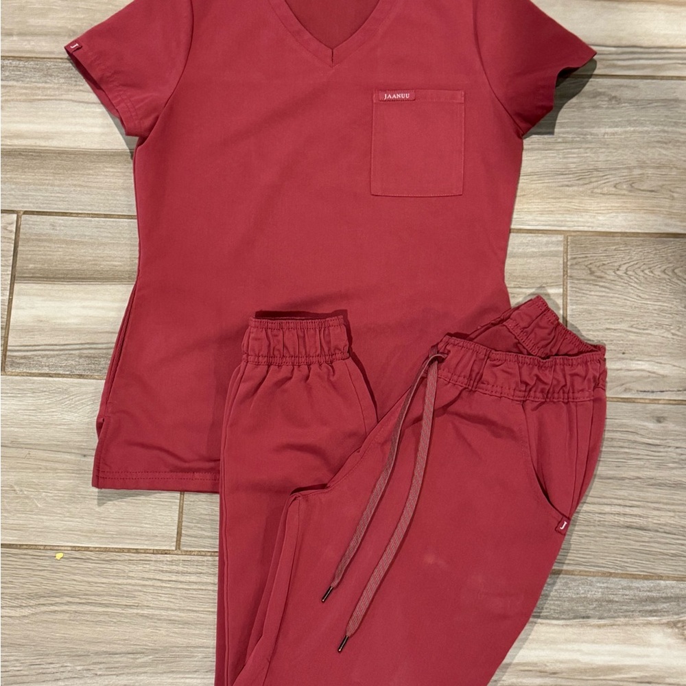 JAANUU MAUVE V-Neck Scrub Set